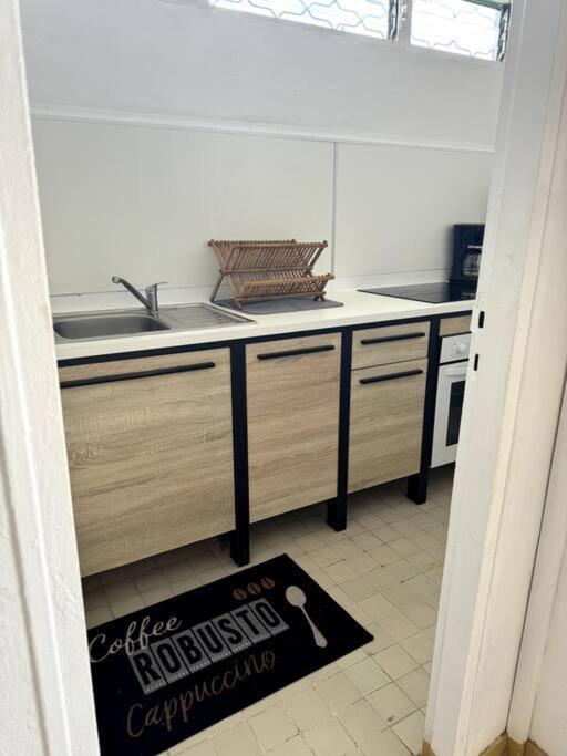 Maison Authentique A 300M De La Plage Sainte-Anne Kültér fotó