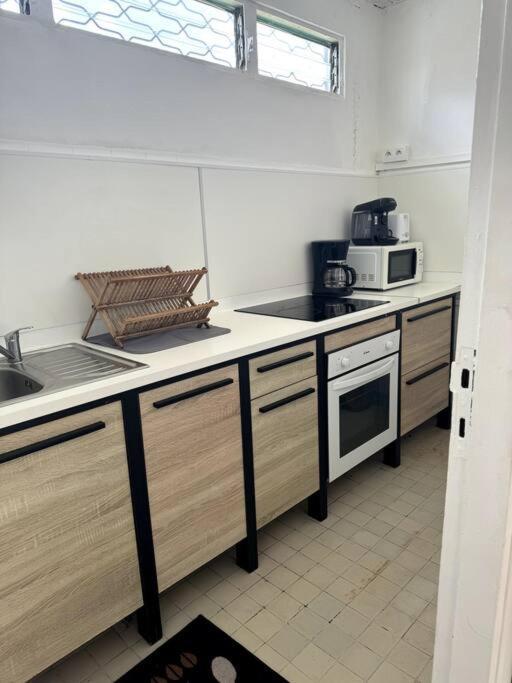 Maison Authentique A 300M De La Plage Sainte-Anne Kültér fotó